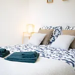 Le Mulhousien/ Parking Gratuit / Wifi / Lave Linge/ Tudors Locations