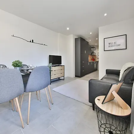 Apartment Le Mulhousien/ Parking Gratuit / Wifi / Lave Linge/ Tudors Locations