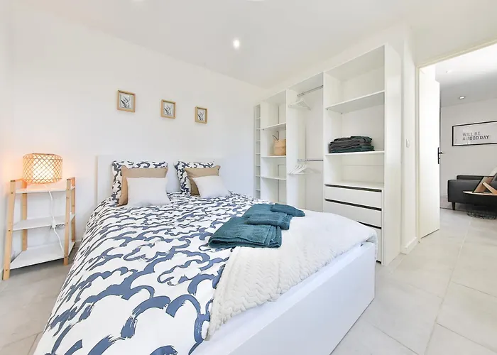 Apartment Le Mulhousien/ Parking Gratuit / Wifi / Lave Linge/ Tudors Locations